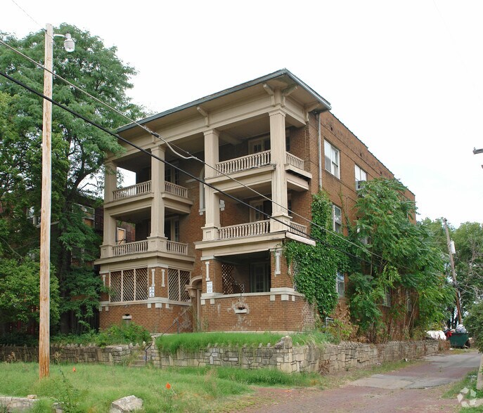 630 SW Taylor St, Topeka, KS à vendre - Photo de l’immeuble – Image 3 sur 6