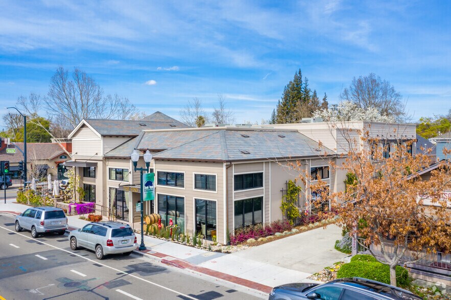 312 Railroad Ave, Danville, CA à louer - Photo de l’immeuble – Image 3 sur 5