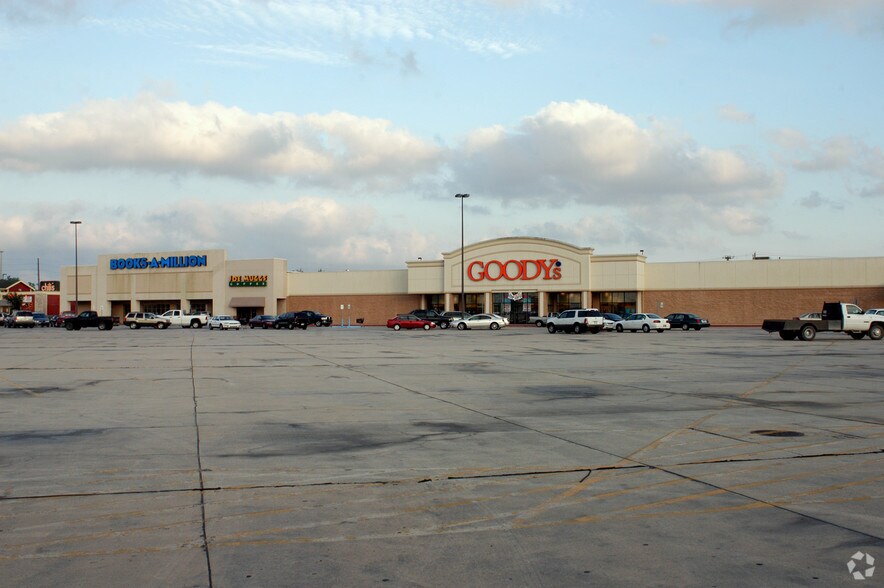 1539-1633 Martin Luther King Jr Blvd, Houma, LA à louer - Photo principale – Image 1 sur 13