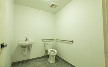 3043 31st St, Long Island City, NY à louer Photo intérieure– Image 2 sur 8