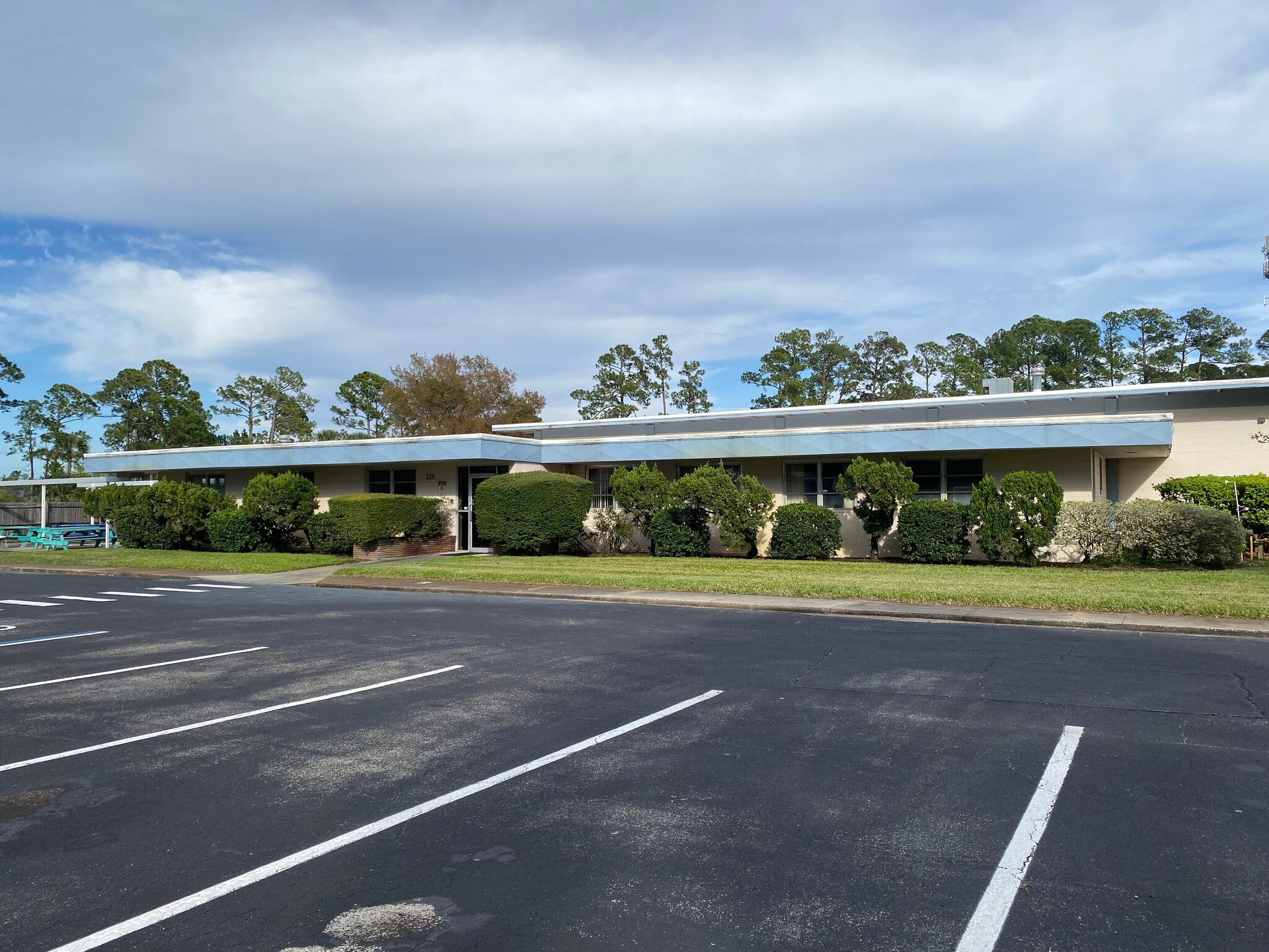 221 Fentress Blvd, Daytona Beach, FL à louer Photo intérieure– Image 1 sur 15