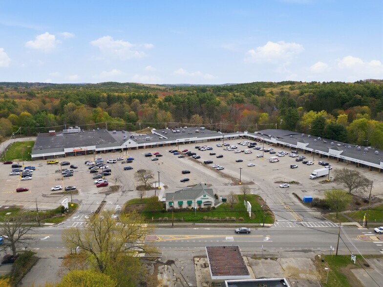 117-127 Great Rd, Stow, MA à louer - Photo de l’immeuble – Image 2 sur 11
