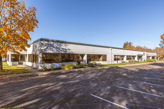 Plus de détails pour 6135 NE 80th Ave, Portland, OR - Bureau à louer