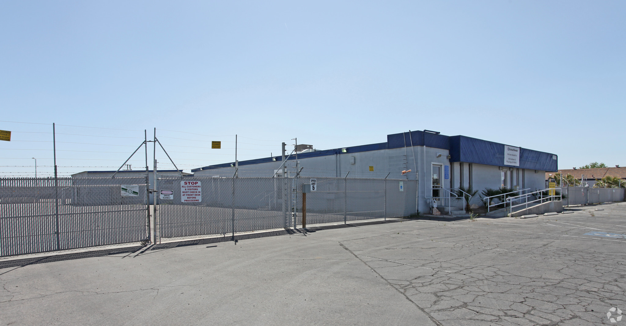 5005 E Carey Ave, Las Vegas, NV à louer Photo de l’immeuble– Image 1 sur 5