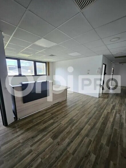 Bureau dans Reims à louer - Photo de l’immeuble – Image 2 sur 7