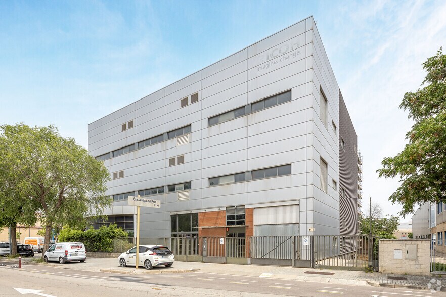 Carrer del Primer de Maig, 50-52, L'Hospitalet de Llobregat, Barcelona à louer - Photo de l’immeuble – Image 3 sur 39
