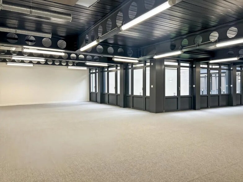 Bureau dans Paris à vendre - Photo de l’immeuble – Image 2 sur 18