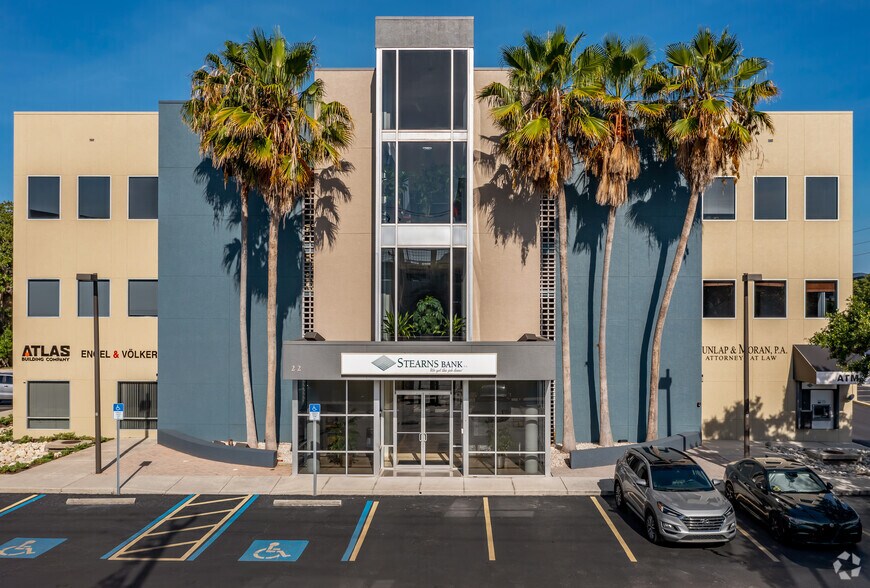 22 S Links Ave, Sarasota, FL à louer - Photo principale – Image 1 sur 16