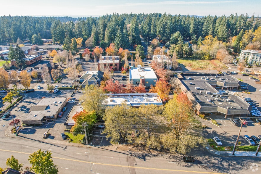 15483 Boones Ferry Rd, Lake Oswego, OR à louer - Aérien – Image 2 sur 2