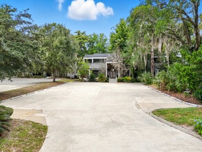 8818 Goodbys Executive Dr, Jacksonville, FL à louer Photo intérieure– Image 2 sur 21