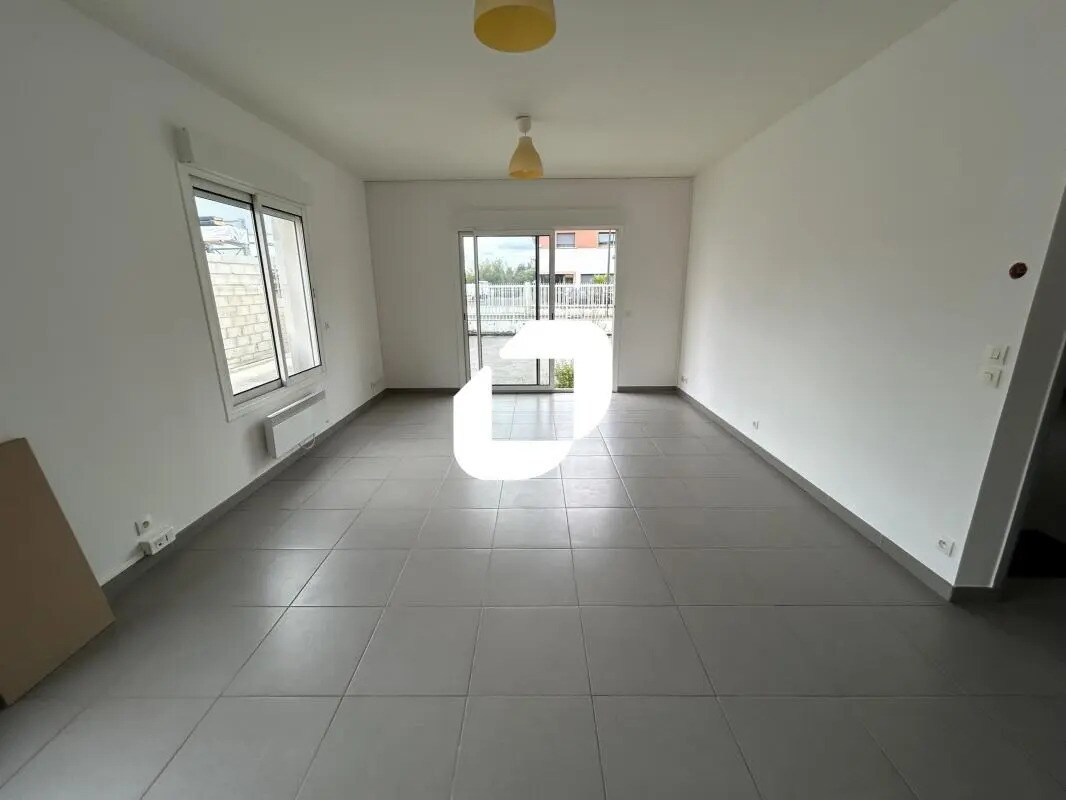 Bureau dans Varennes-Jarcy à louer Photo intérieure– Image 1 sur 4