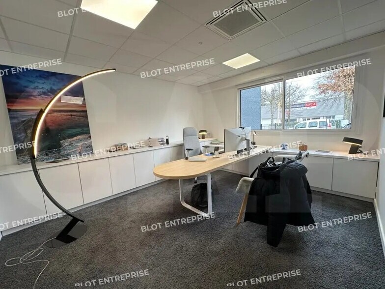 Bureau dans Cesson-Sévigné à louer - Photo de l’immeuble – Image 1 sur 3