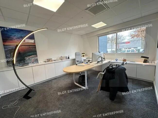 Plus de détails pour Bureau à louer