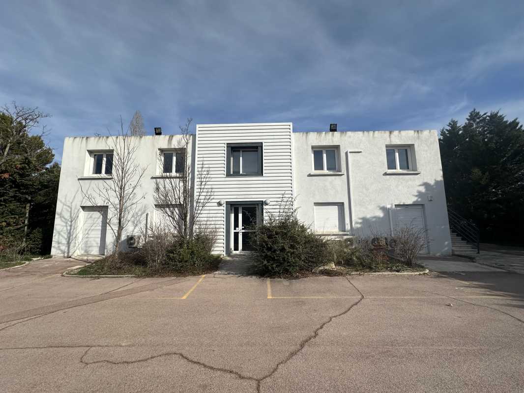 795 Rue André Ampère, Aix-en-Provence à louer Photo de l’immeuble– Image 1 sur 10