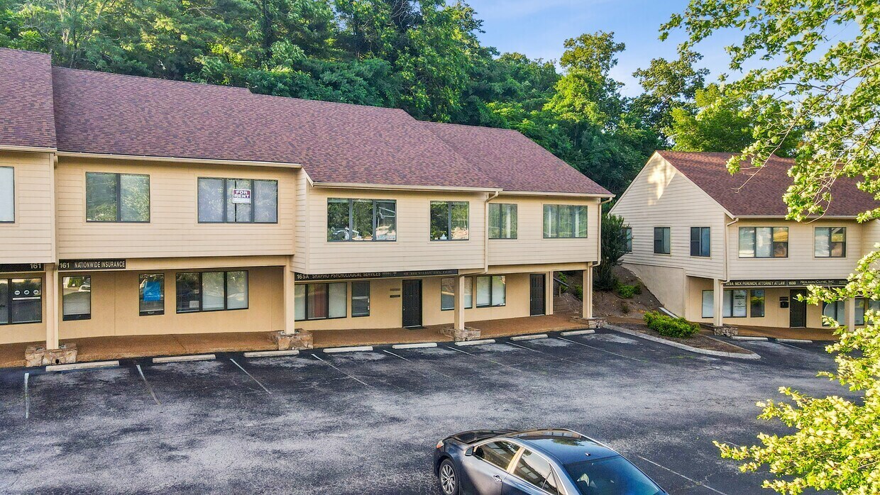 159-167 Belle Forest Cir, Nashville, TN à vendre Photo principale– Image 1 sur 5