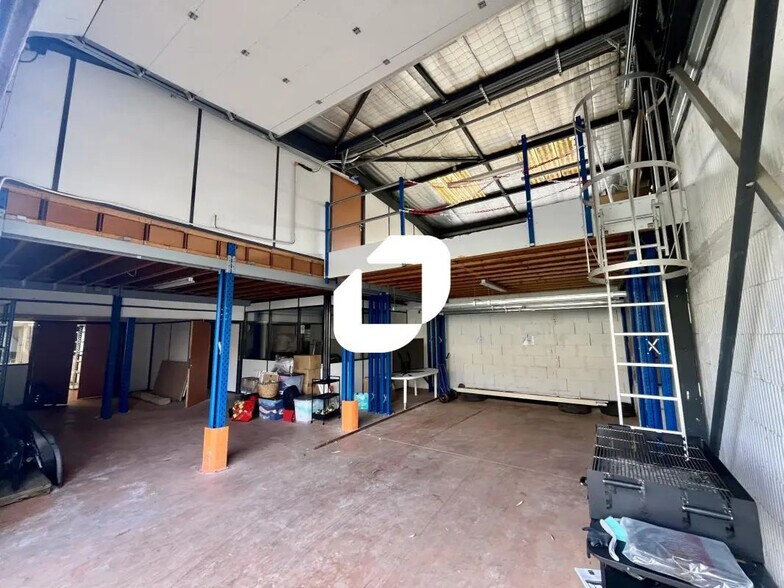 Local d’activités dans Jons à louer - Photo intérieure – Image 3 sur 9