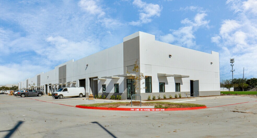 12425 W Airport Blvd, Sugar Land, TX à vendre - Photo de l’immeuble – Image 3 sur 43