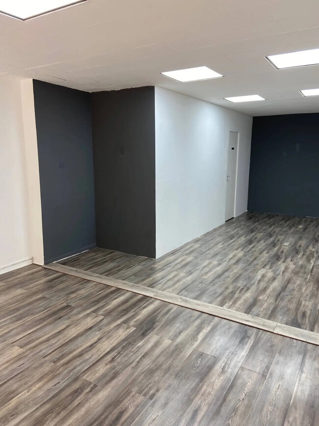 Plus de détails pour Local commercial à louer