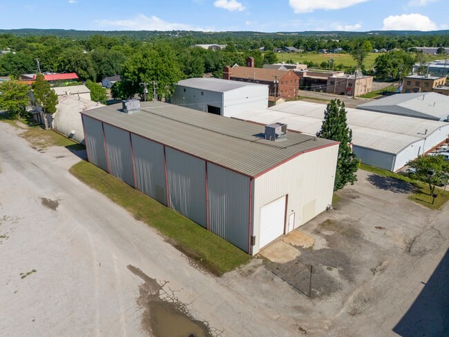1004 N Victor Ave, Tulsa, OK à louer - Photo de l’immeuble – Image 3 sur 23