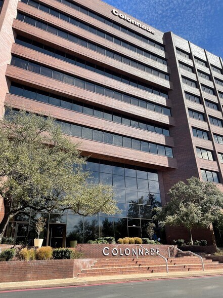 9901 W Interstate 10, San Antonio, TX à louer - Photo de l’immeuble – Image 1 sur 6