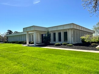 Plus de détails pour 3989 Research Park Dr, Ann Arbor, MI - Bureau à vendre