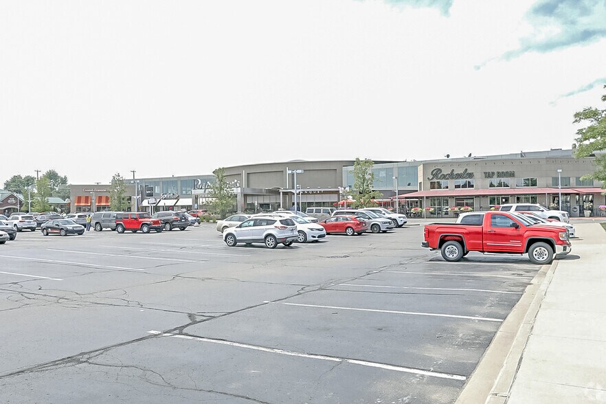 6810-6920 N Rochester Rd, Rochester Hills, MI à louer - Photo de l’immeuble – Image 2 sur 3