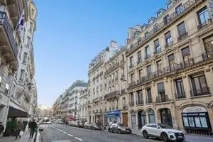 21 Rue La Boétie, Paris à louer Photo de l’immeuble– Image 1 sur 18