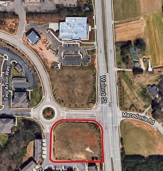 Plus de détails pour Walnut St, Cary, NC - Terrain à louer