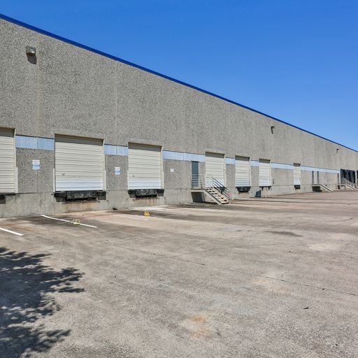 3700 Eagle Place Dr, Dallas, TX à louer - Photo de l’immeuble – Image 3 sur 8