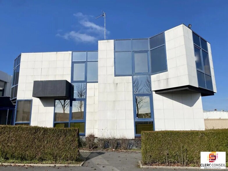 Bureau dans Évreux à louer - Photo de l’immeuble – Image 1 sur 9