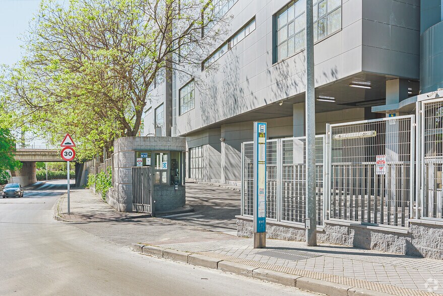 Avenida Rosales, 42, Madrid, Madrid à louer - Photo de l’immeuble – Image 3 sur 49