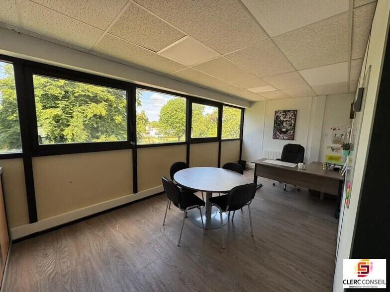 Bureau dans Bois-Guillaume à vendre - Photo de l’immeuble – Image 2 sur 15