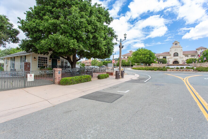 41955 Main St, Temecula, CA à vendre - Photo de l’immeuble – Image 3 sur 43