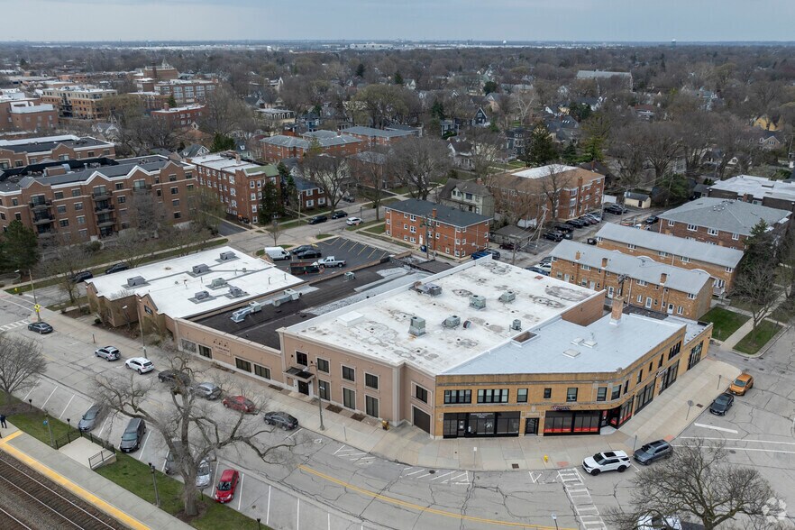 512 W Burlington Ave, La Grange, IL à vendre - Aérien – Image 2 sur 10