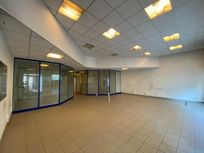Plus de détails pour Bureau à vendre