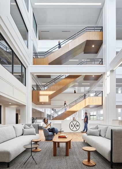 11095 Viking Dr, Eden Prairie, MN à louer - Photo intérieure – Image 3 sur 7