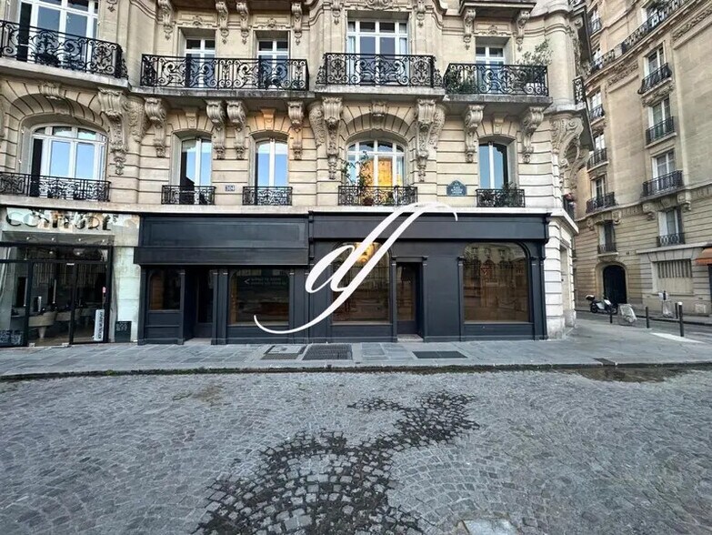 Local commercial dans Paris à vendre - Photo de l’immeuble – Image 1 sur 4