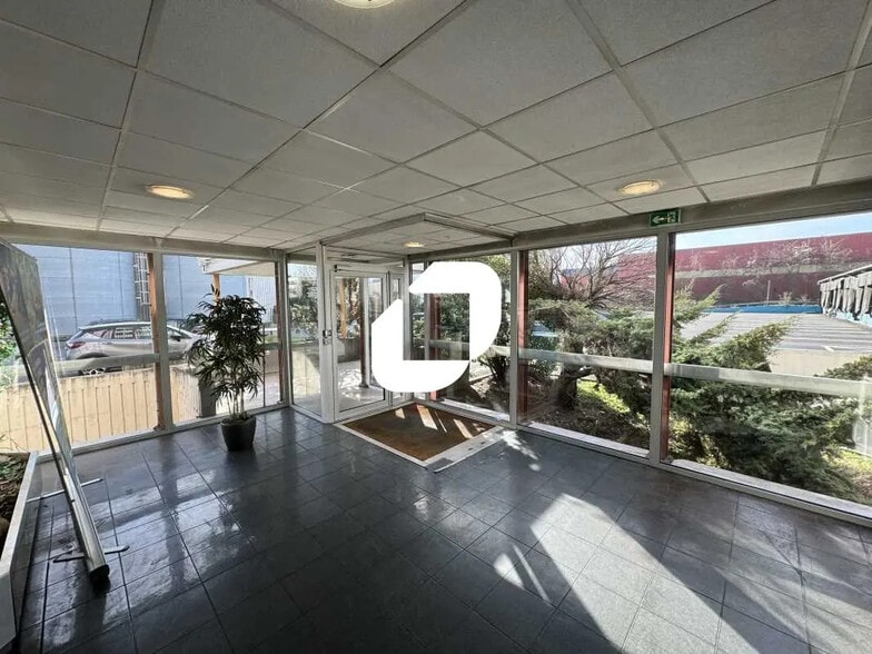 16 Rue Des Oliviers, Thiais à louer - Hall d’entrée – Image 1 sur 28