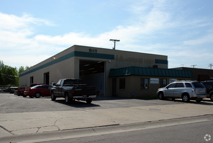 843 Warehouse Rd, Toledo, OH à louer - Photo de l’immeuble – Image 1 sur 3