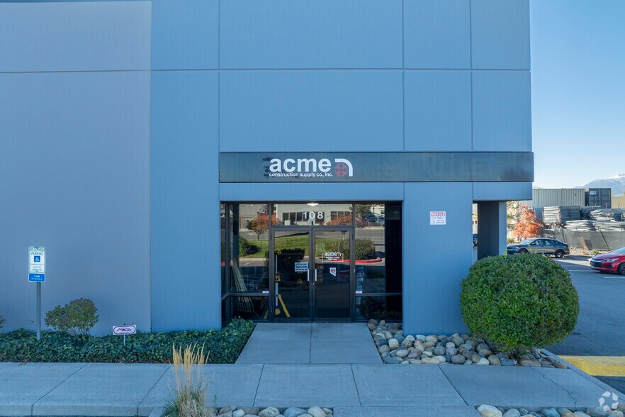 605 Glendale Ave, Sparks, NV à louer - Photo de l’immeuble – Image 3 sur 5