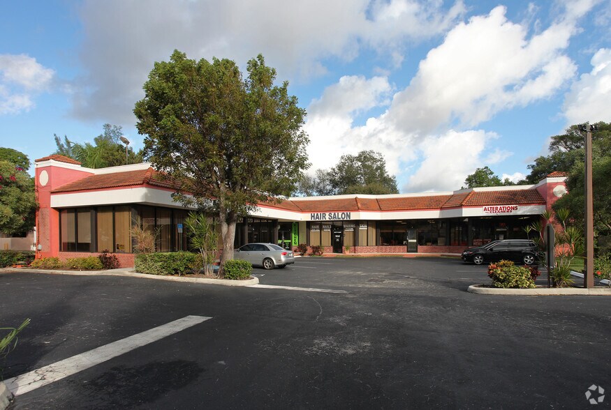 2745 W Hillsboro Blvd, Deerfield Beach, FL à louer - Photo principale – Image 1 sur 19