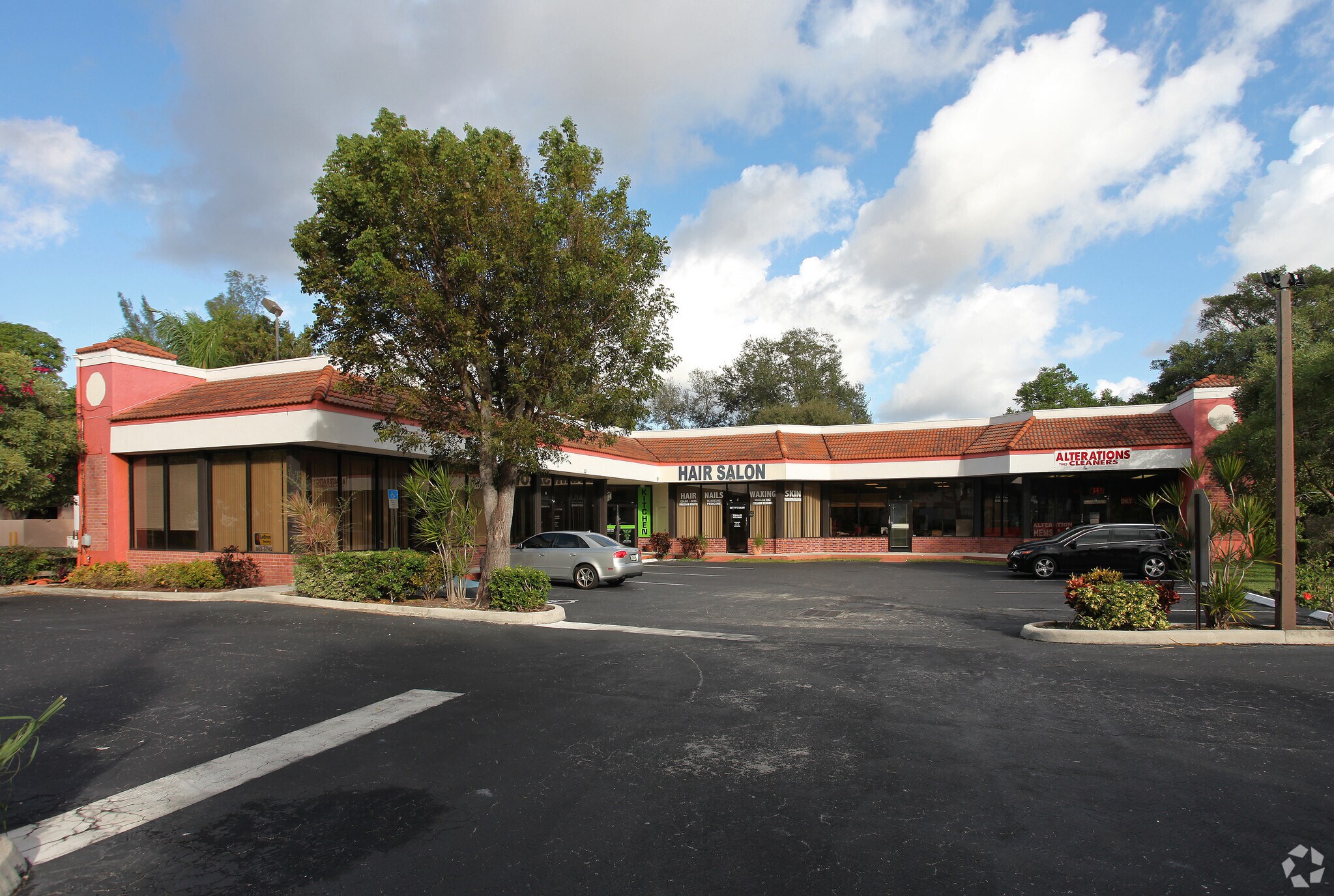2745 W Hillsboro Blvd, Deerfield Beach, FL à louer Photo principale– Image 1 sur 20
