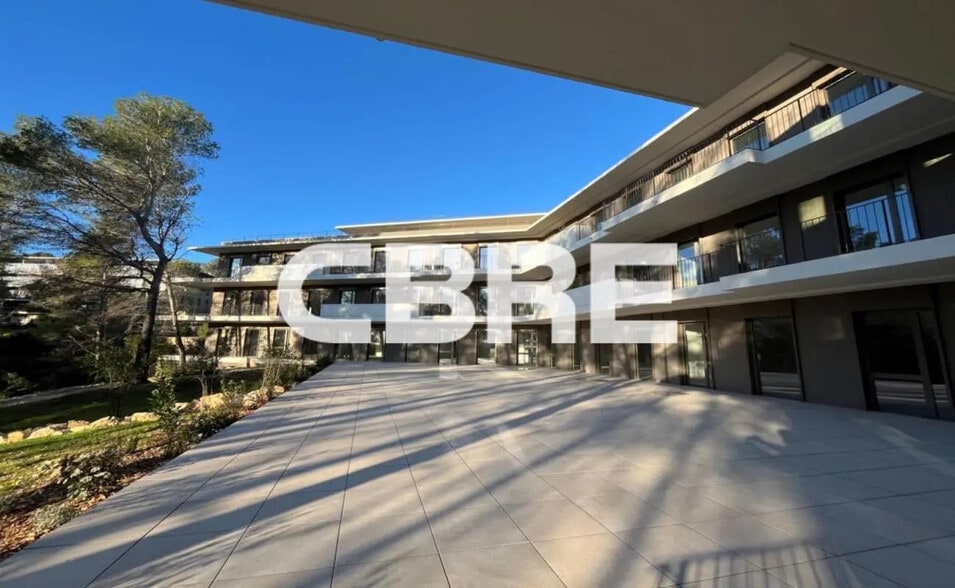Bureau dans SOPHIA ANTIPOLIS à louer - Photo de l’immeuble – Image 1 sur 8