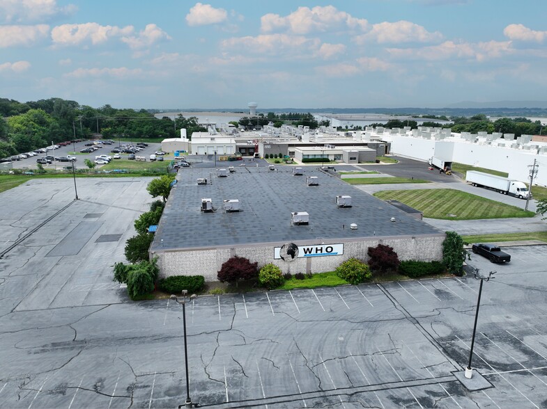 1090 Wayne Ave, Chambersburg, PA à vendre - Photo de l’immeuble – Image 2 sur 3
