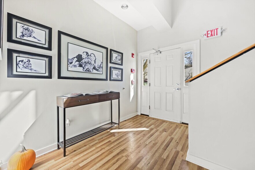 16 Division St W, Greenwich, CT à louer - Photo de l’immeuble – Image 3 sur 13