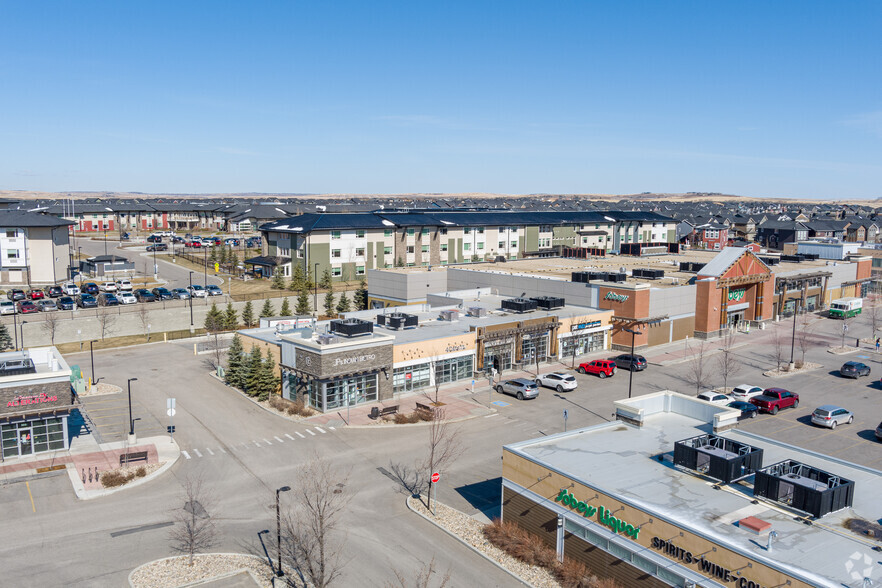 2060 Symons Valley Pky, Calgary, AB à louer - Photo de l’immeuble – Image 3 sur 26