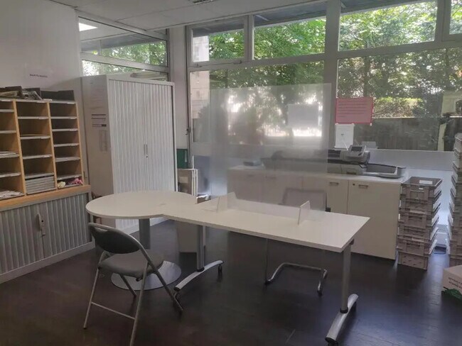 Plus de détails pour Bureau à louer