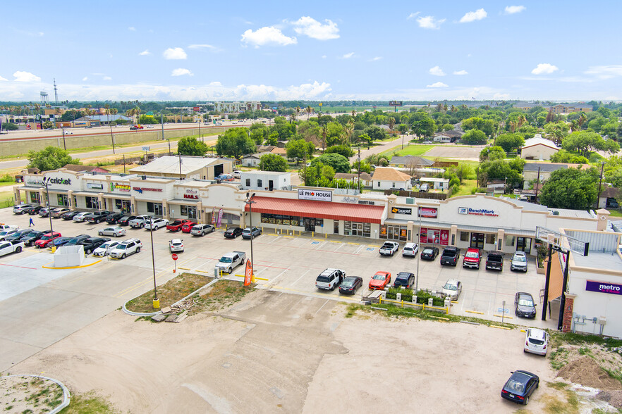 1400 N Westgate Dr, Weslaco, TX à louer - Photo de l’immeuble – Image 2 sur 12