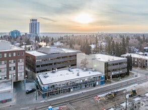 12411-12421 Stony Plain Rd NW, Edmonton, AB - VUE AÉRIENNE  vue de carte