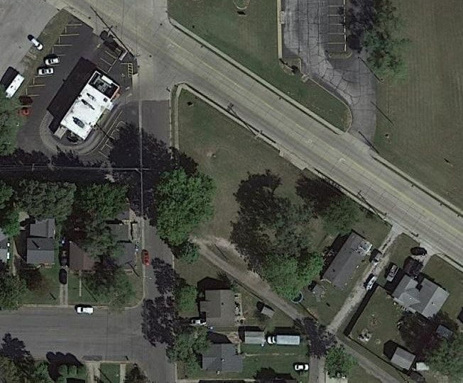 1310 E Edwardsville Rd, Wood River, IL à vendre - Photo de l’immeuble – Image 2 sur 3